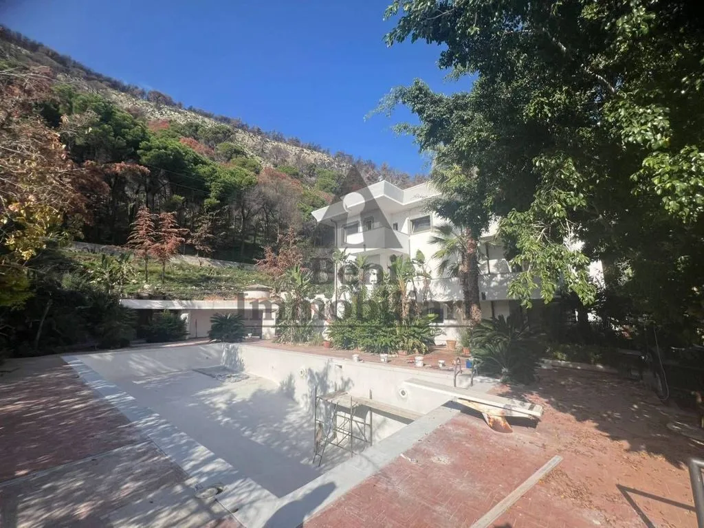 Piscine - Luxury Villa with Pool in Palermo