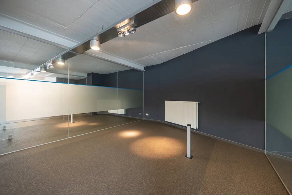 Studio - Commercial Space with Large Frontage in Herentals