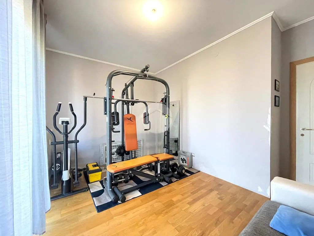 Pièces - Renovated Apartment with Mountain View in Brescia