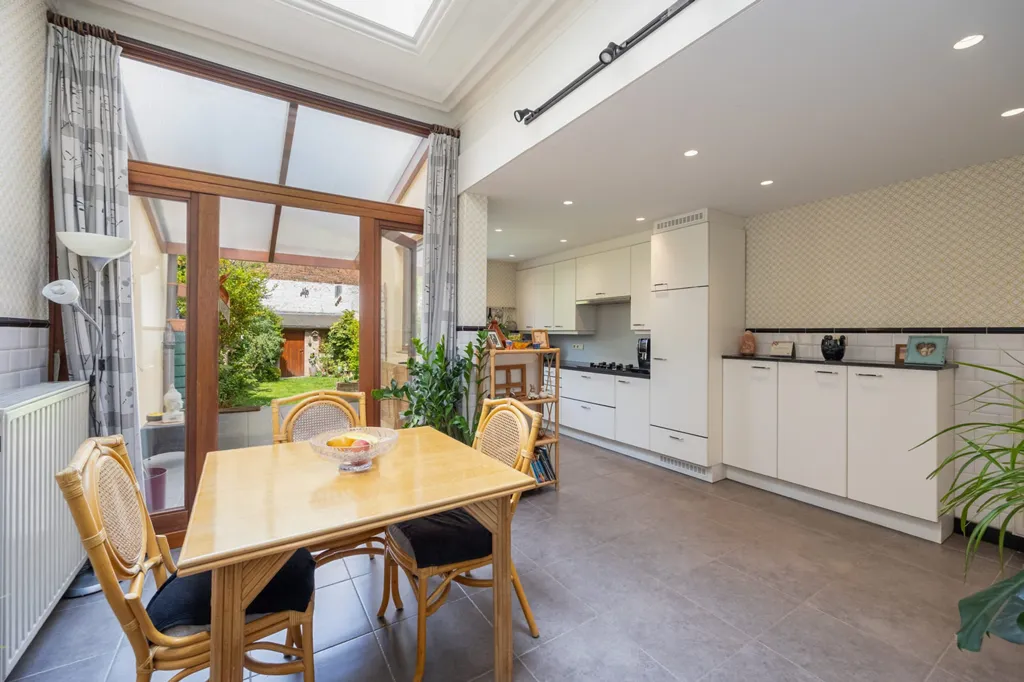 Köök - Charming Townhouse with Garden in Antwerp South
