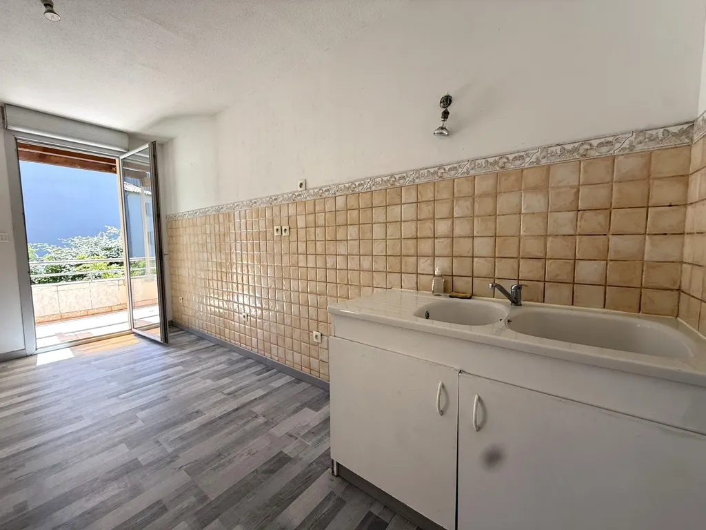 Cuisine - Appartement Duplex avec Terrasse au Centre de Castanet