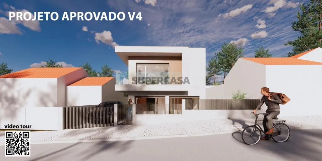 Modern Triplex T4 in Charneca de Caparica