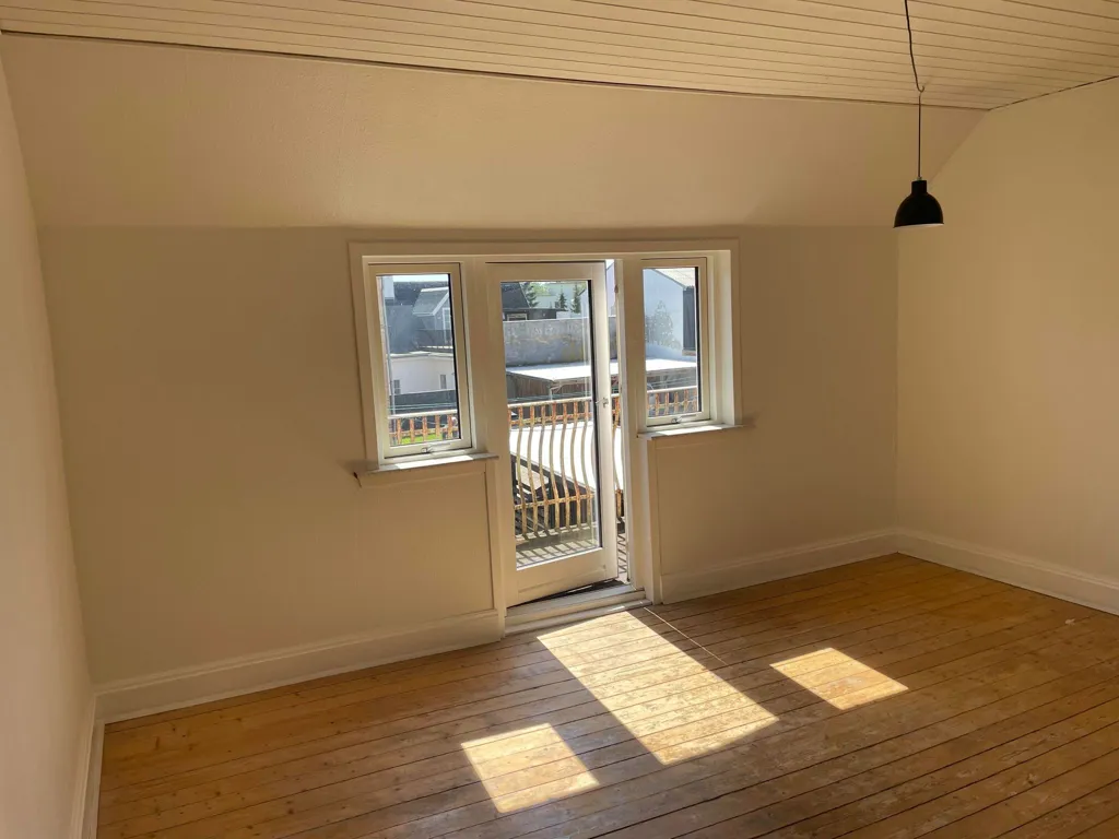 Pièces - Apartment with Balcony in Brande