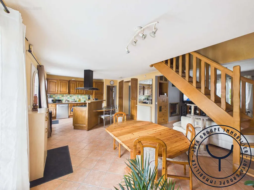 Maison 6 pièces à Mery-Sur-Seine