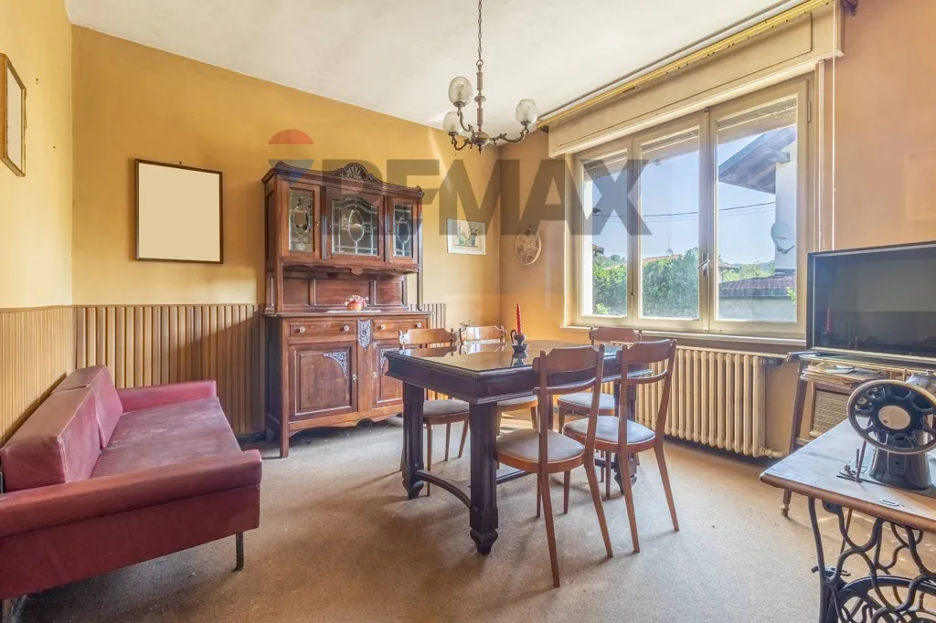 Dining Room - Villa with Garden near Municipio