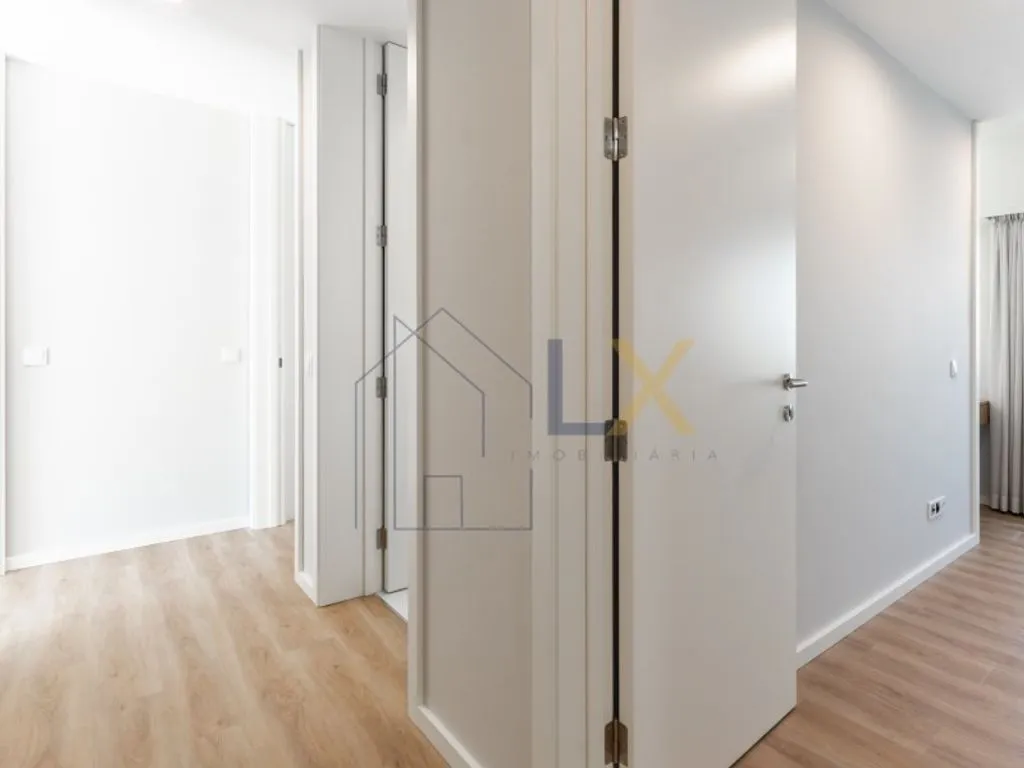 Entrée - Contemporary Duplex Flat in Aveiro