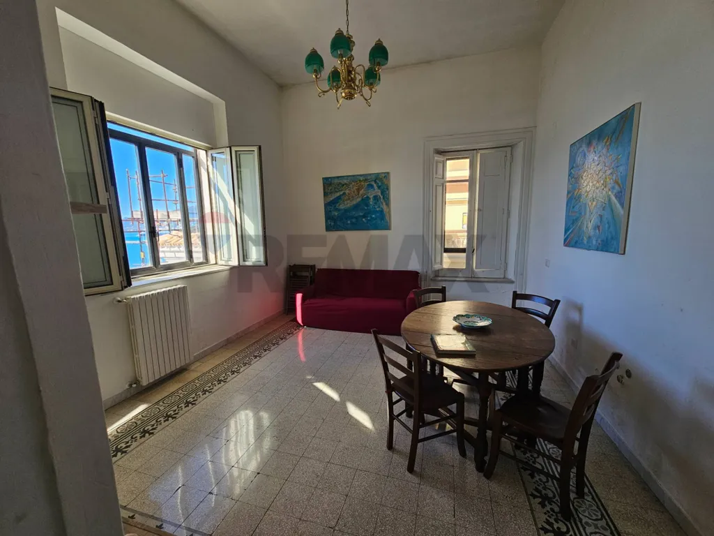 Söögituba - Apartment with Sea View in Salerno