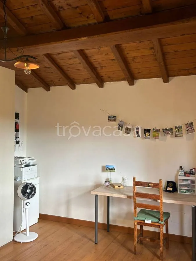Bureau - Characterful Apartment with Balcony in Perugia