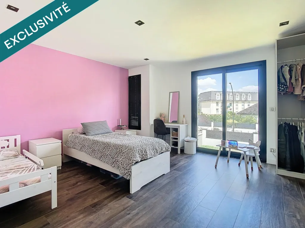 Chambres - Maison Contemporaine avec Piscine près du Centre