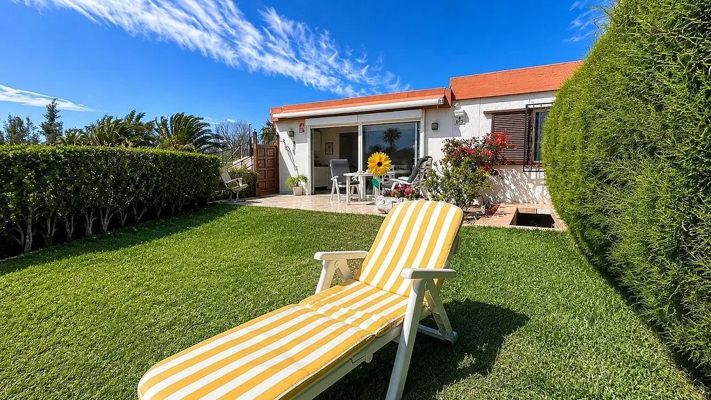 Jardin - Bungalow with Pool and Terrace in Rocas Rojas
