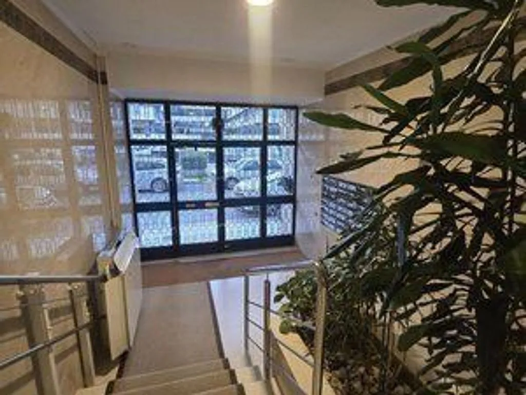 hallway_entrance