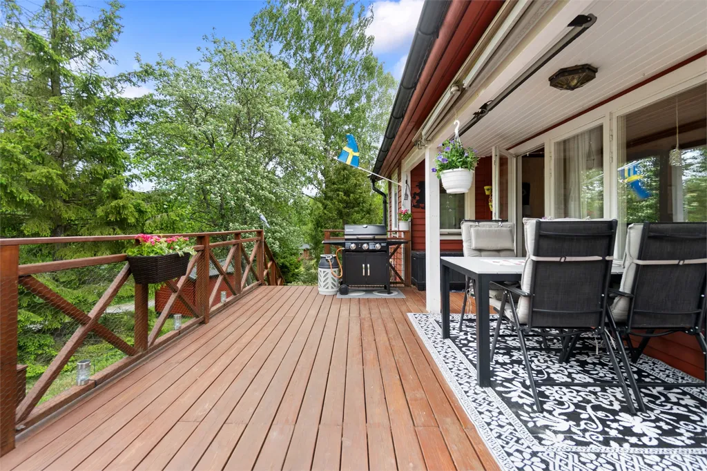 Terrazza - Cottage with Lakeside Access near Mälaren