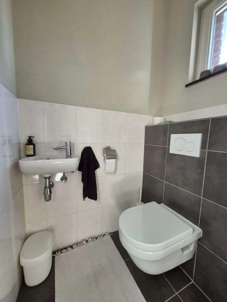 Vannitoad - Modern Corner House with Garden in Oirschot