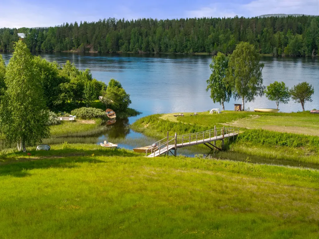 Jardin - Country House with River View in Vännfors