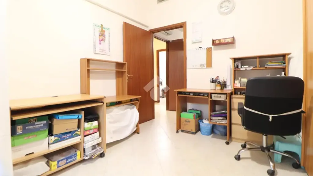 Studio - Rear-Facing Apartment with Balcony in Mantua