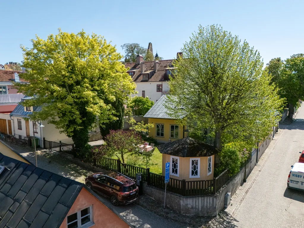 Õhuvaade - Historic Villa with Courtyard in Visby