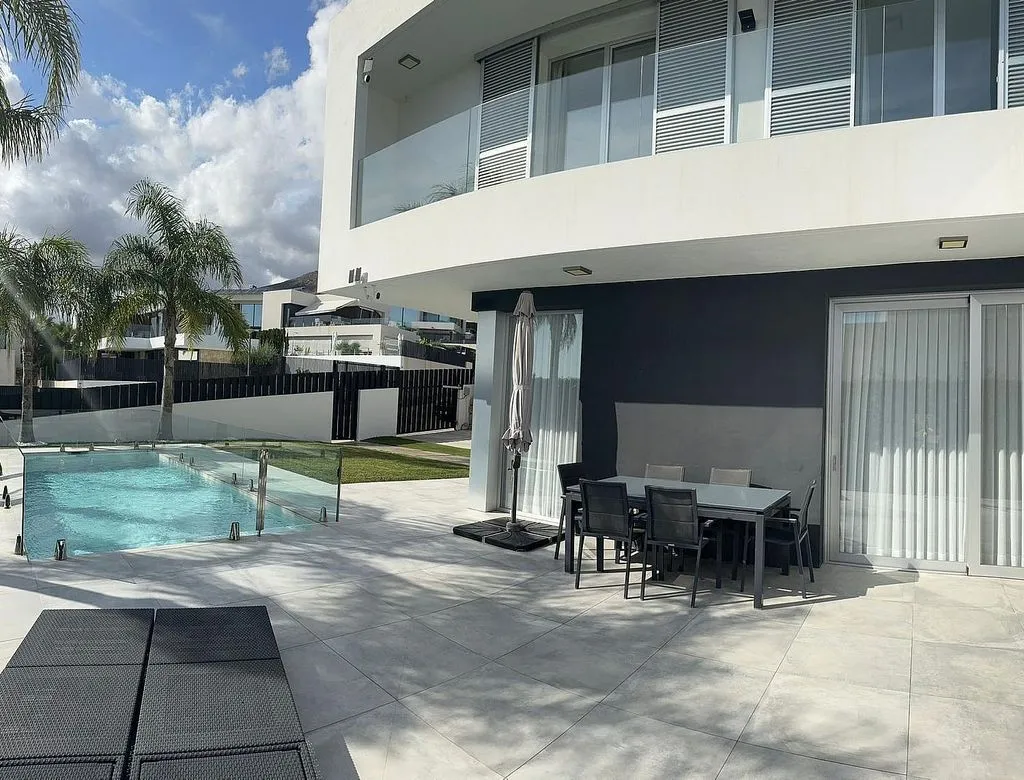 Piscina - Modern Villa with Pool in Finestrat