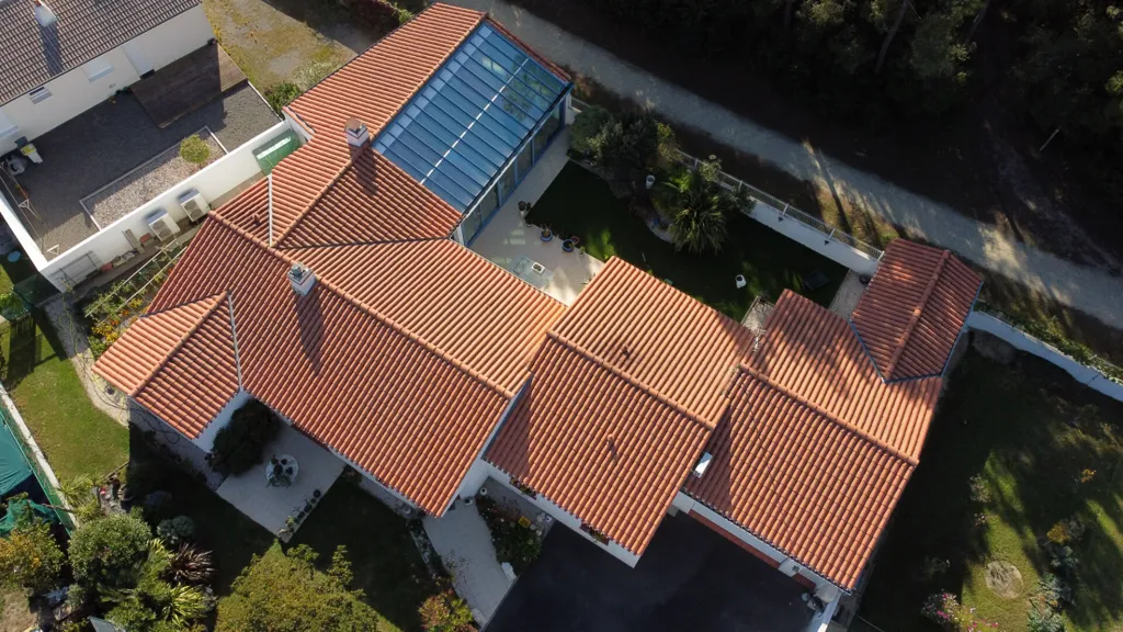 Vue aérienne - Maison d'Architecte avec Piscine à Fromentine