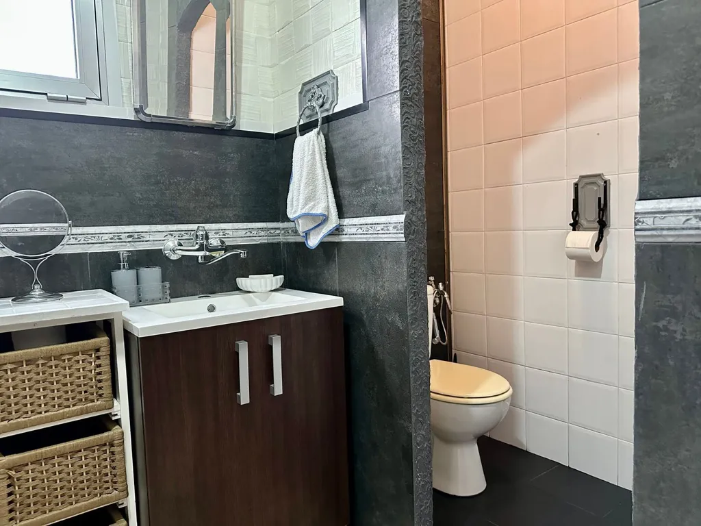 Vannitoad - Chalet with Commercial Space in Arroyo De La Luz