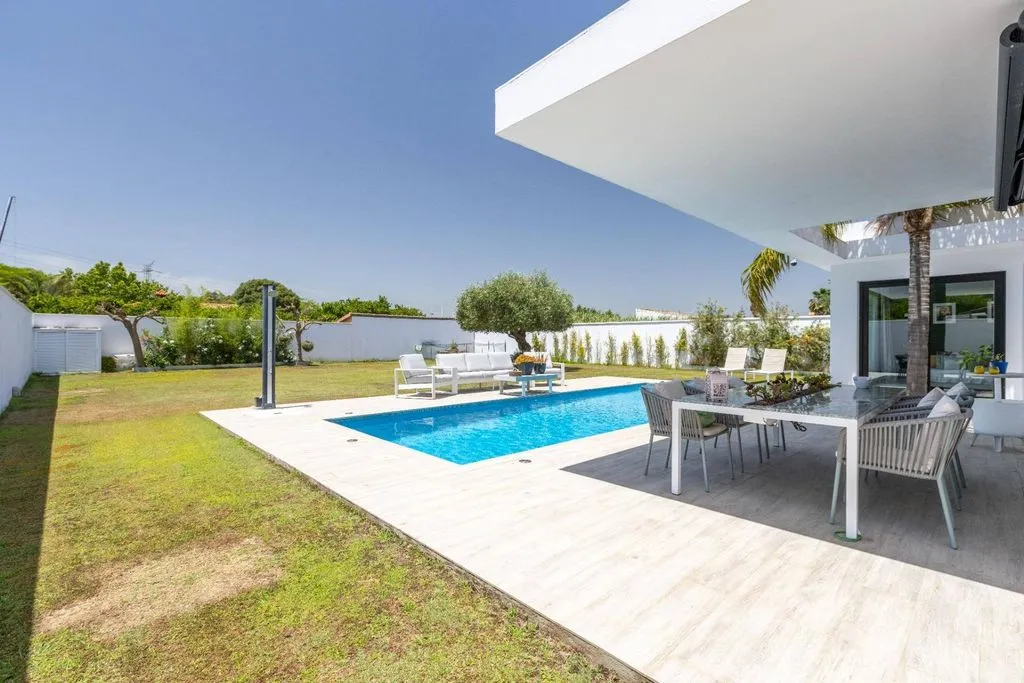 Pool - Detached House with Pool in Guadacorte, Andalusia