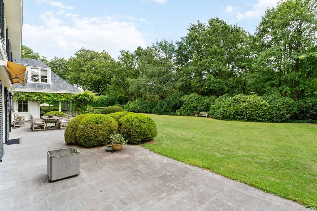 Garden - Villa with Pool in Brasschaat Centre