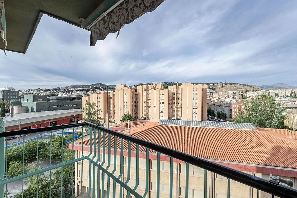 Rõdu - Modern Flat with Views in Zaidín, Granada