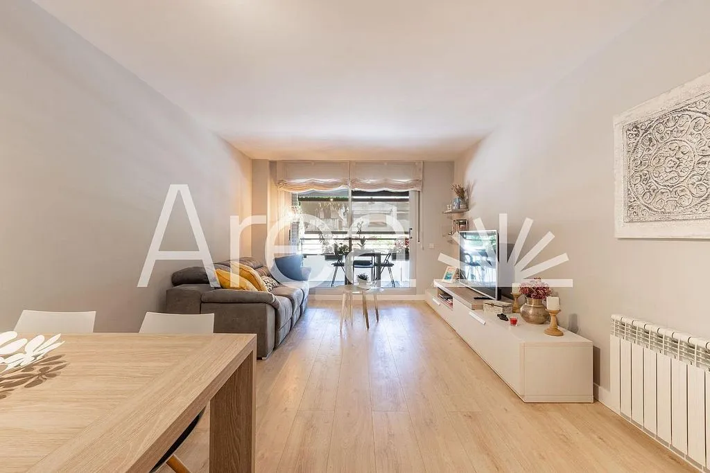 Apartment with Terrace in Parc Central, Mataró