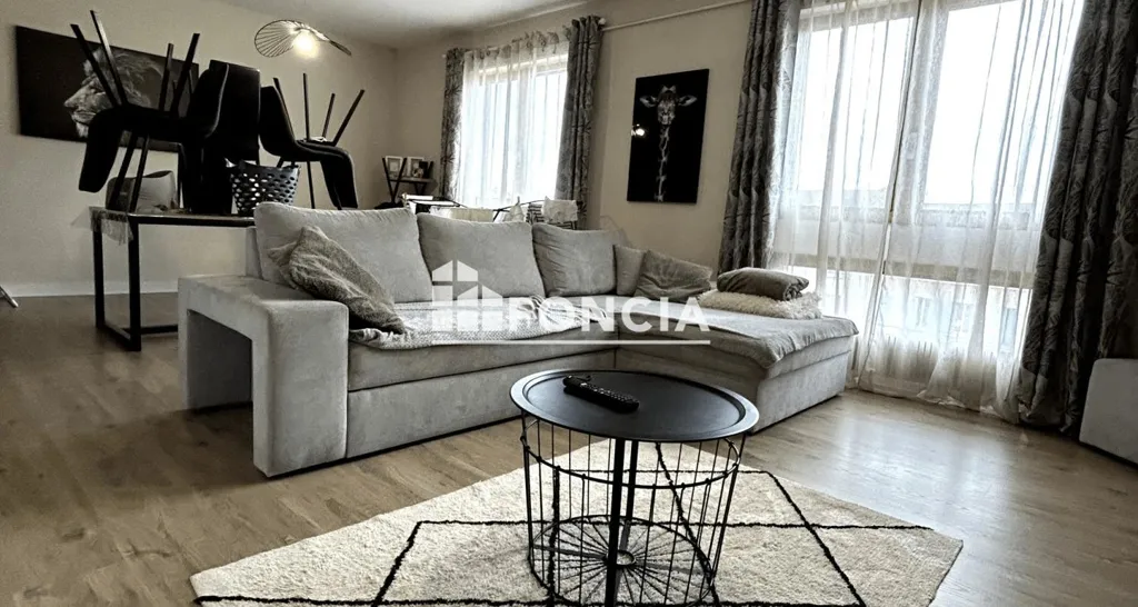 Elutuba - Spacious Flat with City View in Centre