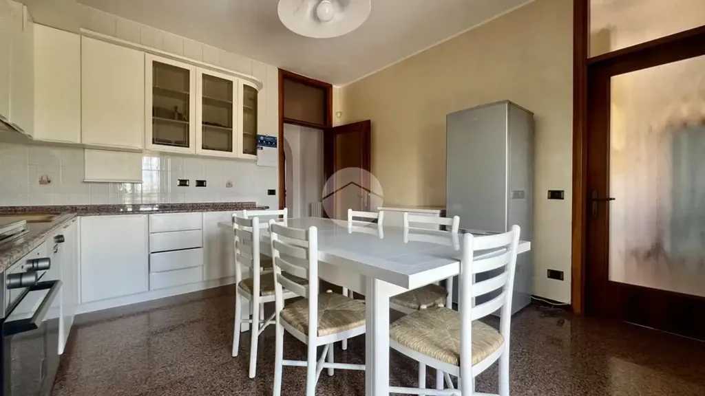 Söögituba - Rear-Facing Apartment with Terrace in Vigonovo