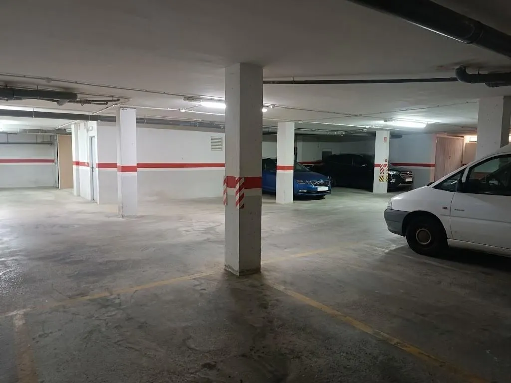 Garage - Parking Space with Shade in La Pobla Llarga