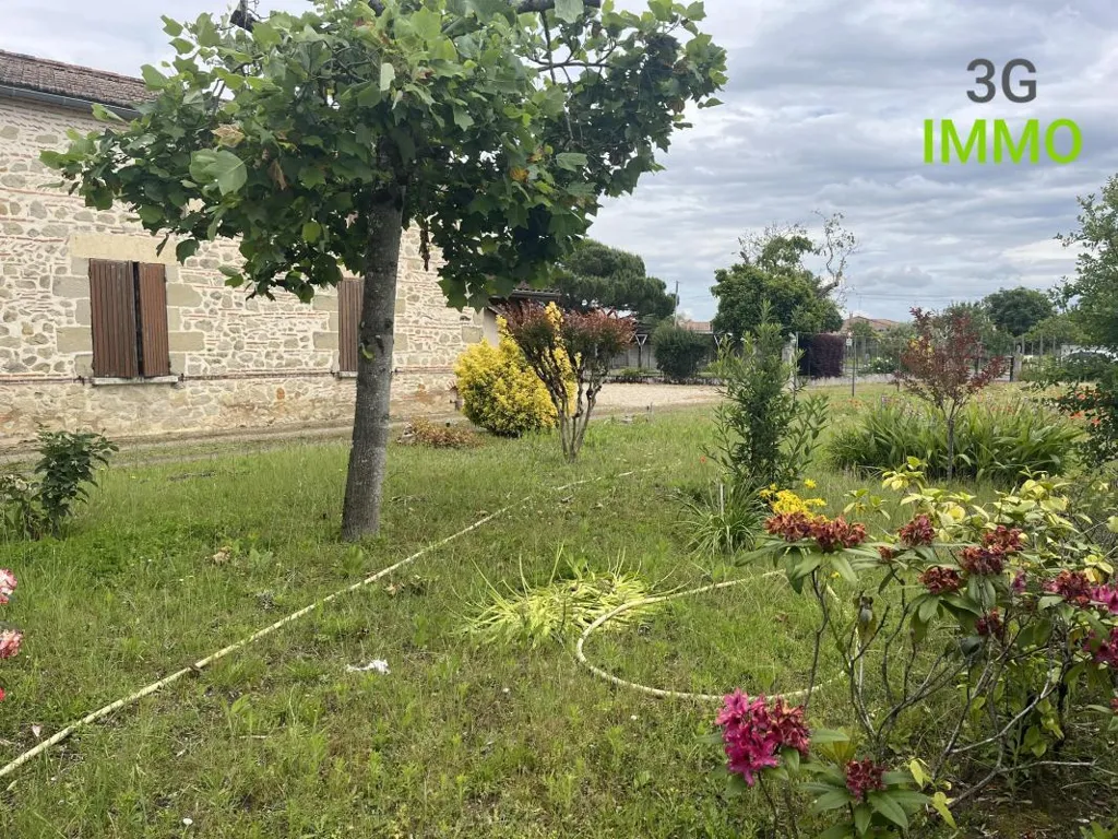 Jardin - Maison en Pierre avec Dépendance à Marmande