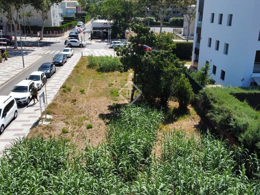 Õhuvaade - Corner Plot with Building Potential in S’Agaró