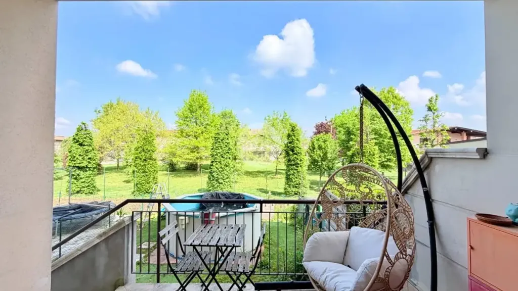 Balcon - Terraced Villa with Private Garden in Mairano