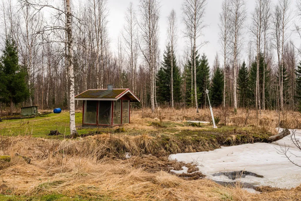 Jardin - 1980s Cottage with River Access in Kellahti, Pori