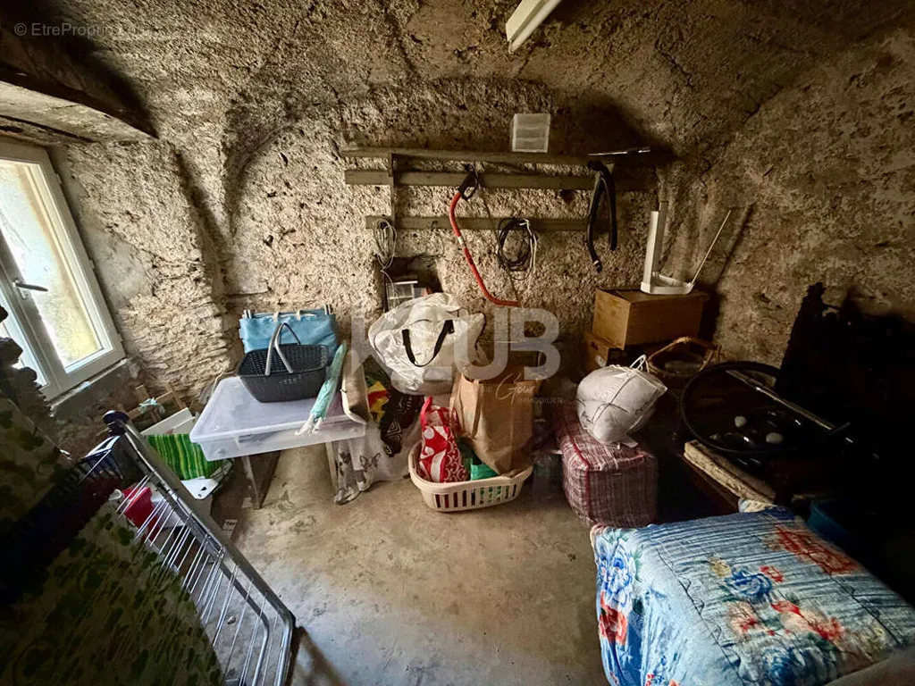 Pièces - Appartement de 3 Pièces au Village de Pero-Casevecchie