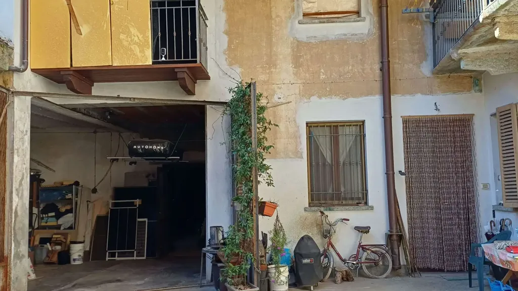 Aed - Semi-detached House with Garden in Corio
