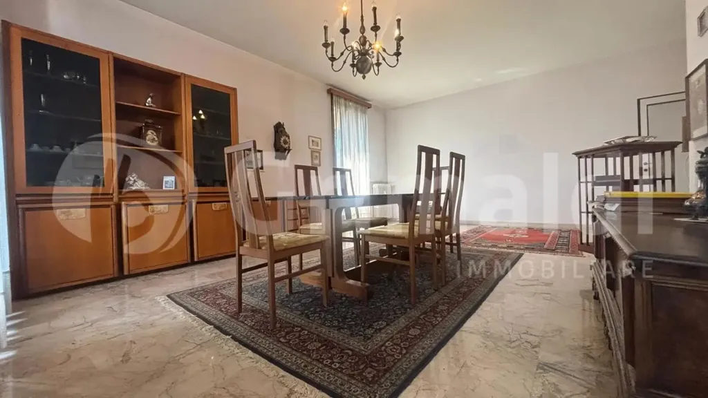Söögituba - Apartment with Triple Aspect in Abbiategrasso
