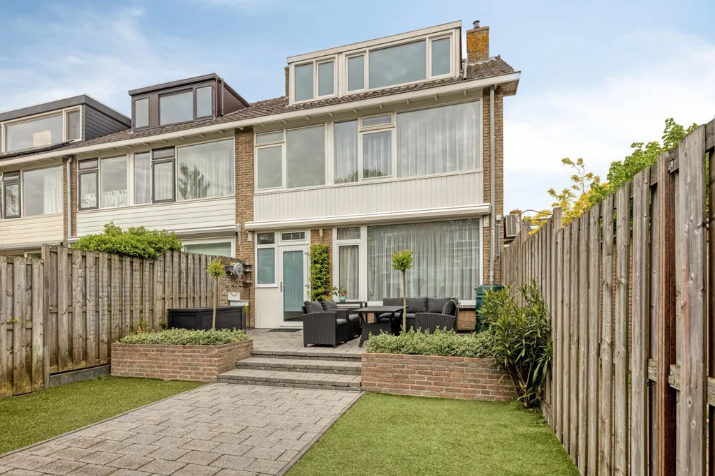Jardin - Corner House with Garden in Dordrecht