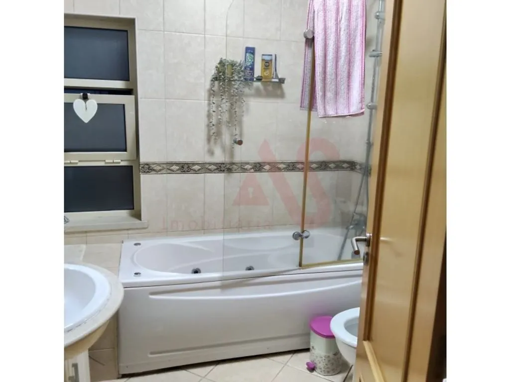 Vannitoad - 4-Bedroom House with Pool in Almancil, Loulé