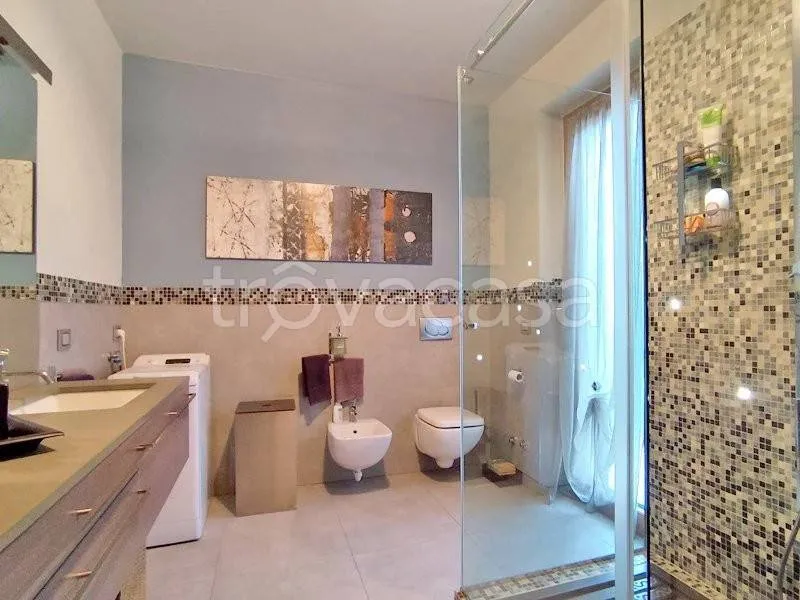 Salles de bain - New Villa with Pool in Corneliano d'Alba