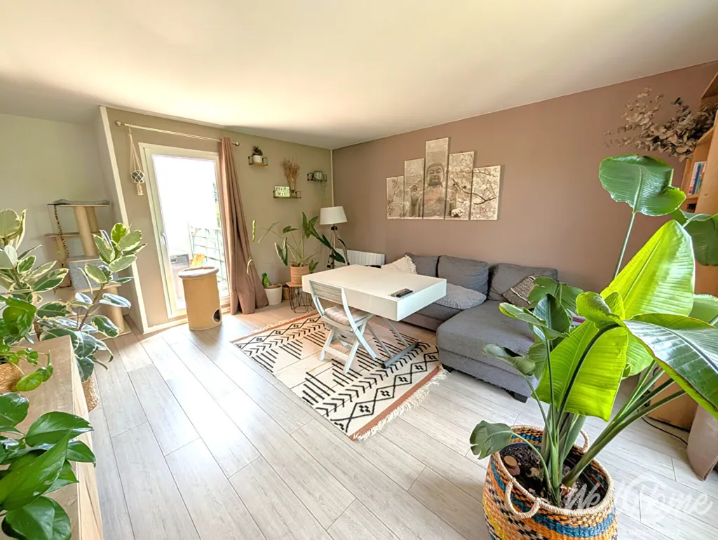 Elutuba - 3-Bed Apartment with Balcony in Épluches