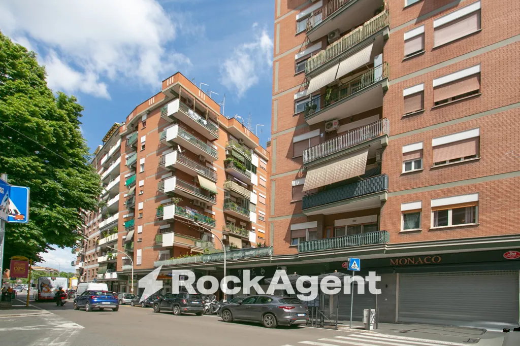Välivaade - Ristruttured Apartment with Balcony in Rome