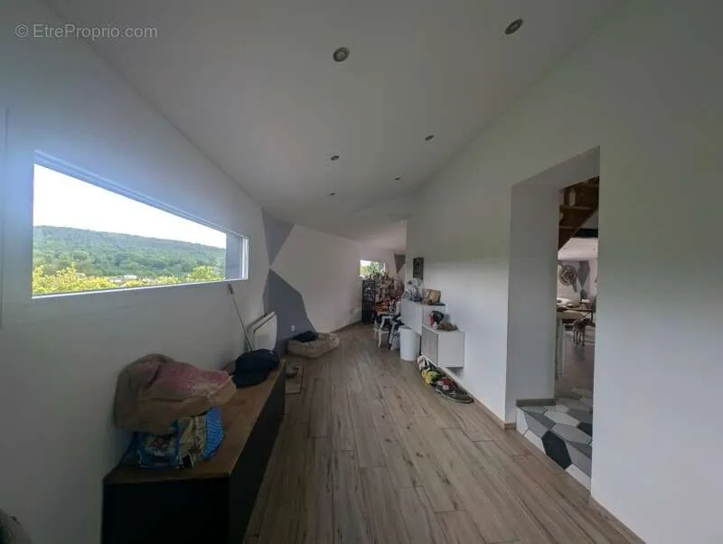 Esik - Charming House with Jacuzzi in Malaunay