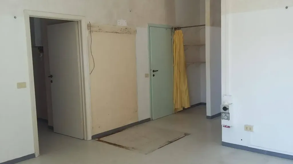 Hallway - Restoration-Ready Apartment with Balcony in Pontedera