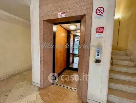 Esik - Central Arched Bilocale with Balcony in Bergamo