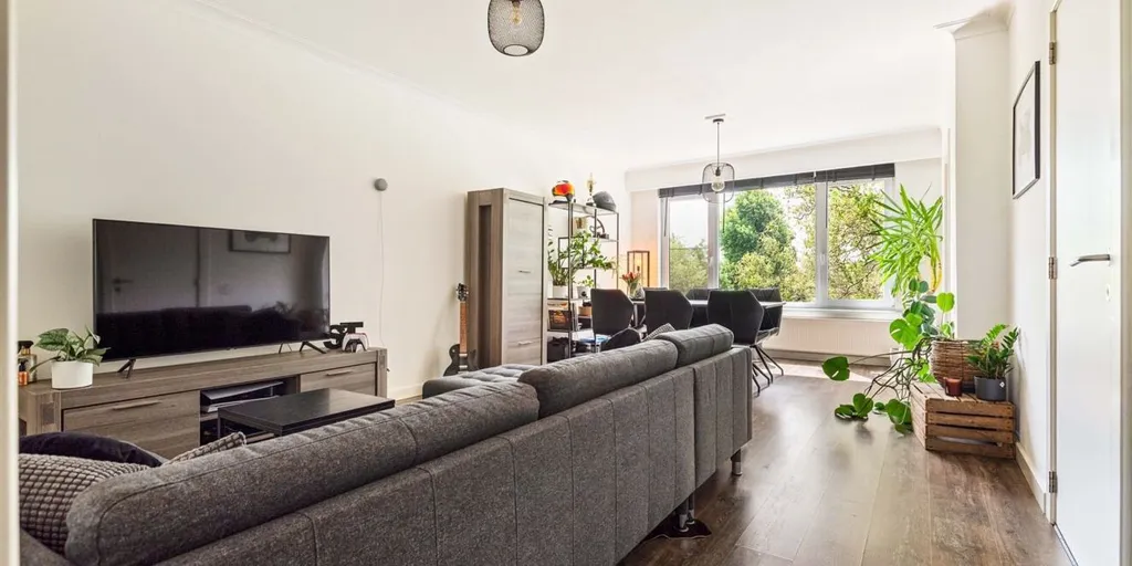 Elutuba - Renovated Apartment with Garage in Ekeren
