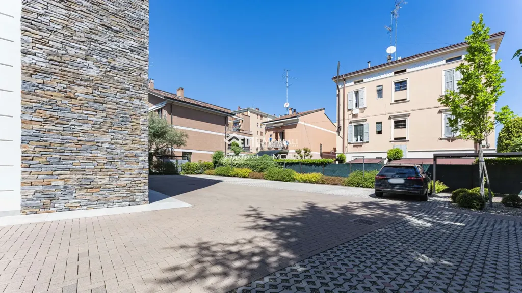 Välivaade - Luxury Penthouse with Loggia in Modena