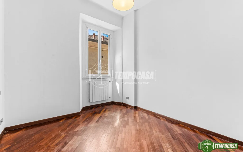 Pièces - Three-Bedroom Apartment in Historic Building, Milan
