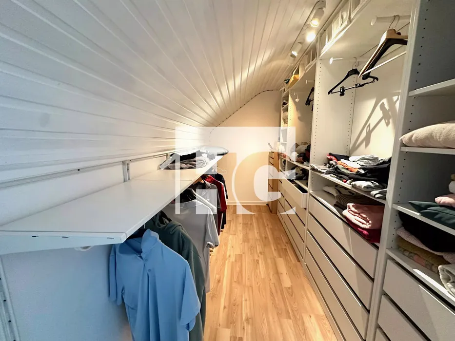 Pièces - Maison de 6 Chambres au Calme à Eischen