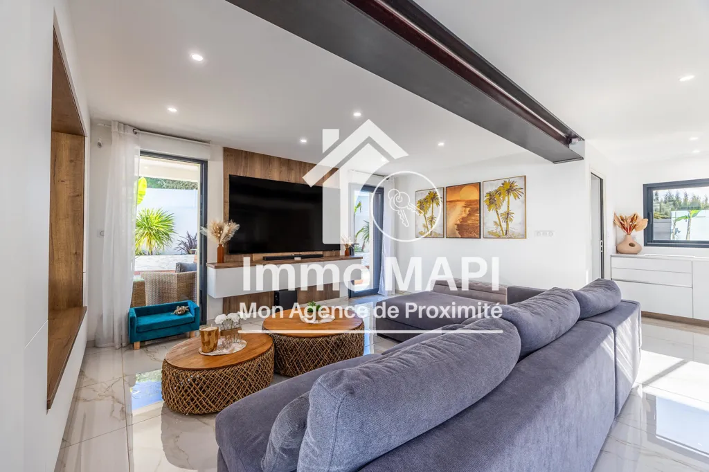Séjour - Maison Rénovée avec Piscine à Lattes